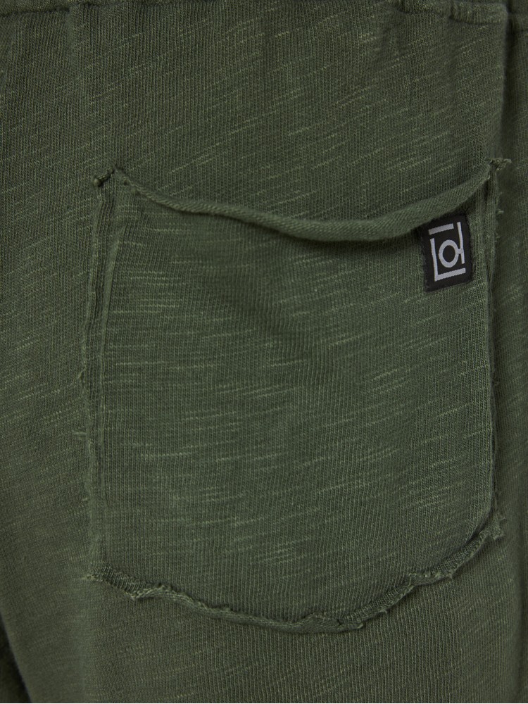 Dirty Laundry khaki sweatbermuda with raw edges