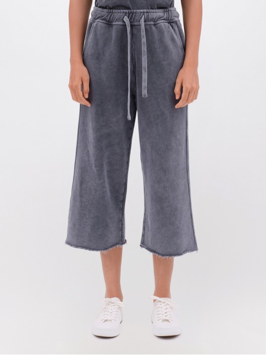 Dirty Laundry vintage grey cropped sweatpants