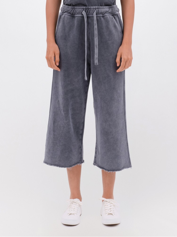 Dirty Laundry vintage grey cropped sweatpants