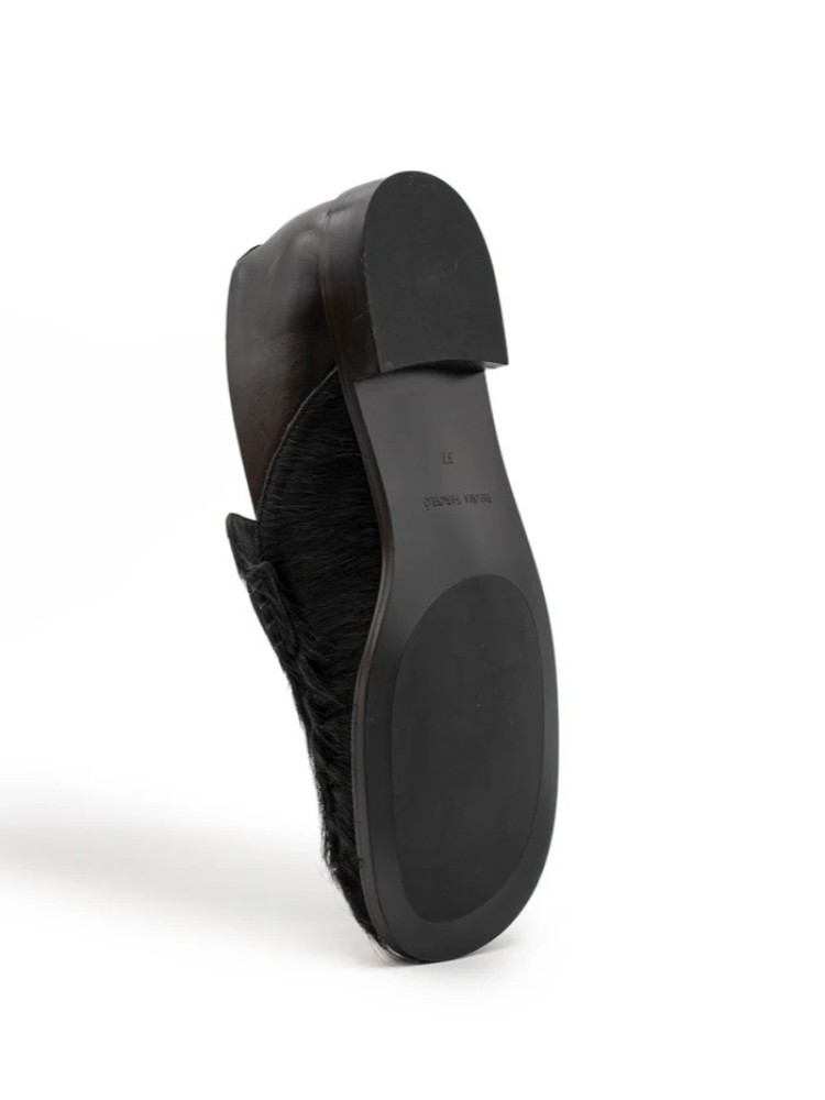 Paloma Barcelo μαύρα 100% δερμάτινα pony skin slip-on μοκασίνια