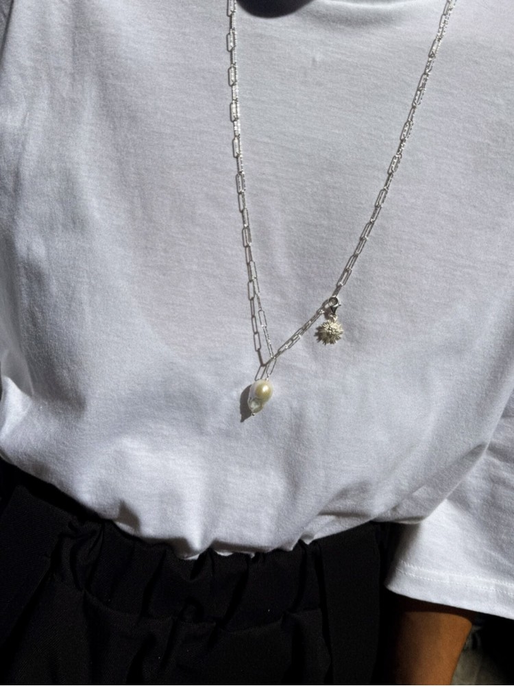 Hermina sun mini clip on lost sea diamond cut necklace